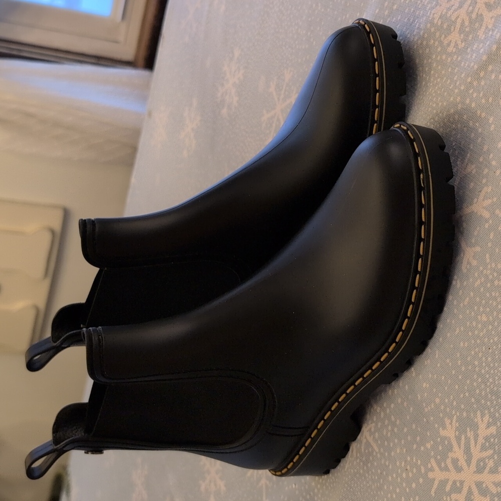 Igor Black Chelsea Winter Rain Boots with Contrasting Yellow Stitching